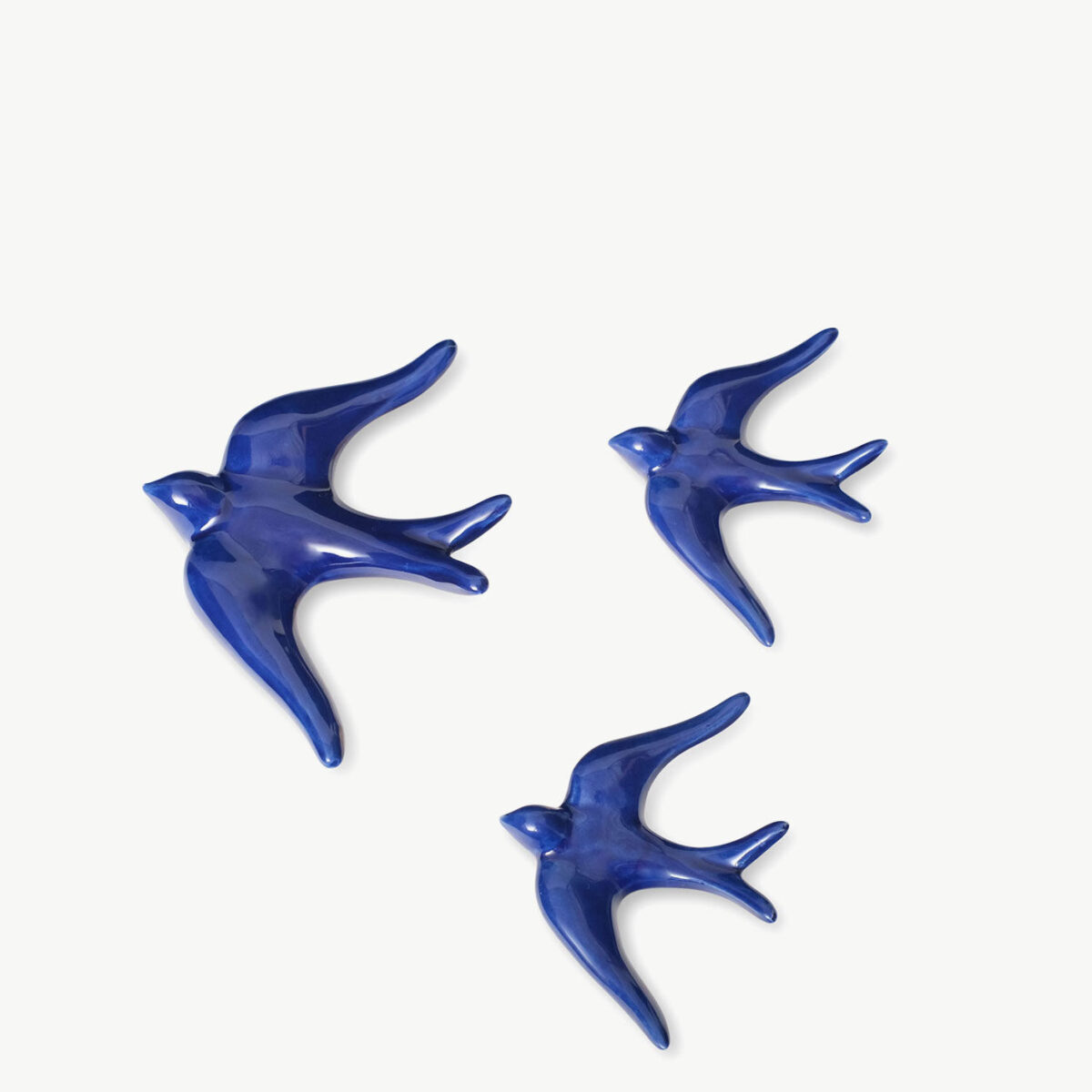 3 Swallows Glossy - Image 5
